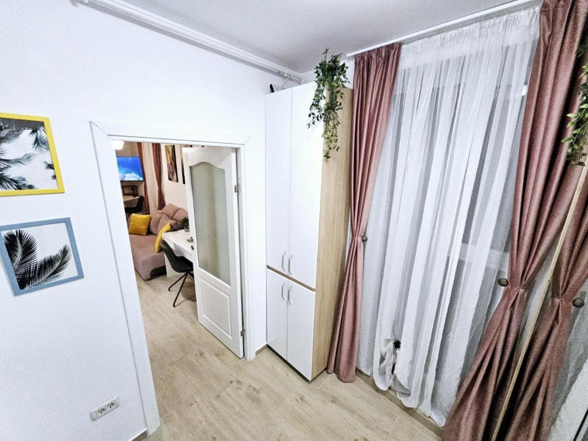 Lovely New Balcony Apartment Cismigiu Park - Pop5 بوخارست المظهر الخارجي الصورة